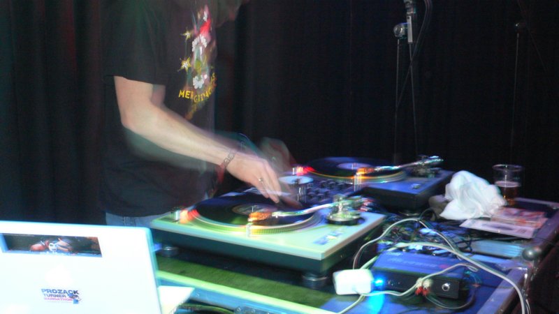 djflip2.jpg